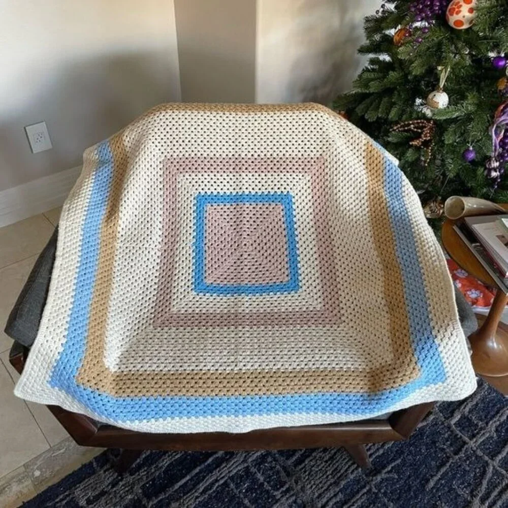 Hand Knit Afghan Blanket Throw Chunky Crochet Granny Squares 43 X 44 Multicolor